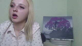 zianacoolliss naked stripping on cam for live sex video chat