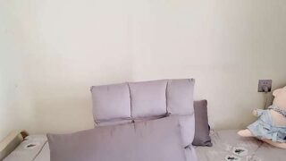 V-CHE naked stripping on cam for live sex video chat
