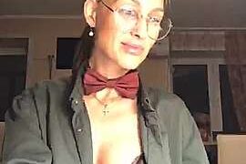 DiSweety naked stripping on cam for live sex video chat