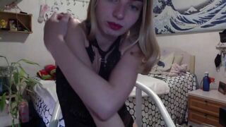 Sugarutena naked stripping on cam for live sex video chat