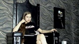 Alisa_Kelly naked stripping on cam for live sex video chat