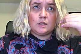 VivianWayne naked stripping on cam for live sex video chat