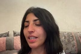 saphiyraamore naked stripping on cam for live sex video chat
