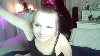 PrettyPinkPawg naked stripping on cam for live sex video chat