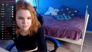 JudyCole naked stripping on cam for live sex video chat