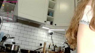 SweetestPeach1999 naked stripping on cam for live sex video chat