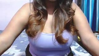 queen_cute nude stripping on webcam for live sex xxx chat