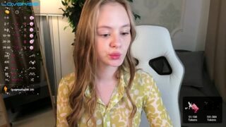 sleepy_fox_ nude stripping on webcam for live sex xxx chat