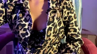 Royal_Girl_ nude stripping on webcam for live sex xxx chat