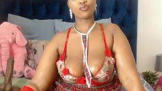 Roundassbaby nude on sex cam in XXX Live Sex Chat Room