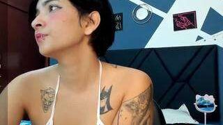 Shizuku-brawn nude on sex cam in XXX Live Sex Chat Room