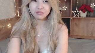 Sunligght nude on sex cam in XXX Live Sex Chat Room
