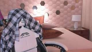 KissMeAlice nude on sex cam in XXX Live Sex Chat Room