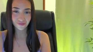 luisa-18 nude on sex cam in XXX Live Sex Chat Room