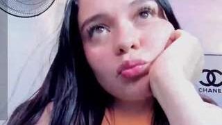 Bellaa-hadid nude on sex cam in XXX Live Sex Chat Room