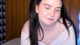Julie-Brown nude on sex cam in XXX Live Sex Chat Room