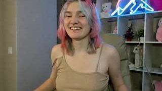 Mae nude on sex cam in XXX Live Sex Chat Room