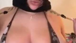 throatgoatblondie69 nude on sex cam in XXX Live Sex Chat Room