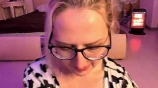 Morrygan-woods nude on sex cam in XXX Live Sex Chat Room