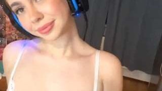 CloverCrammer nude on sex cam in XXX Live Sex Chat Room