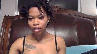 Sweet T nude on sex cam in XXX Live Sex Chat Room