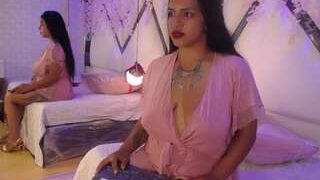 VioletSmith1 nude on sex cam in XXX Live Sex Chat Room