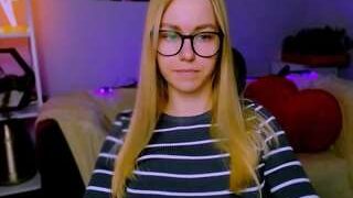erin-terin nude on sex cam in XXX Live Sex Chat Room