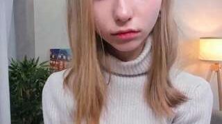 Lola nude on sex cam in XXX Live Sex Chat Room