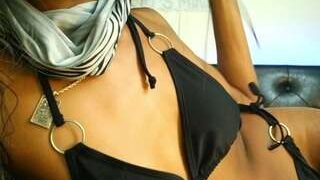 MaskedBratxoxo nude on sex cam in XXX Live Sex Chat Room